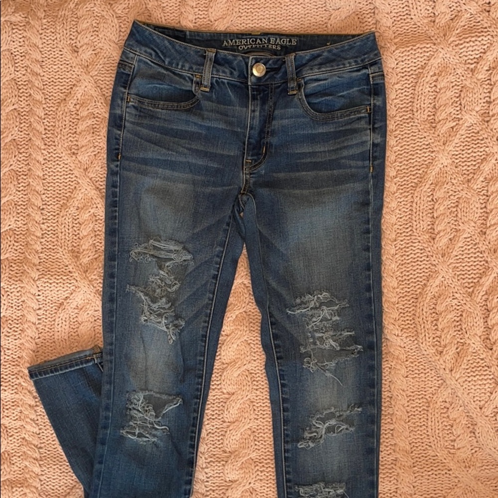 AE Skinny’s